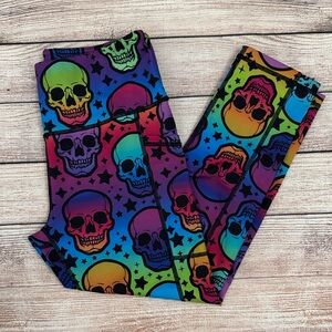 CVG Psychedelic Skulls Capri